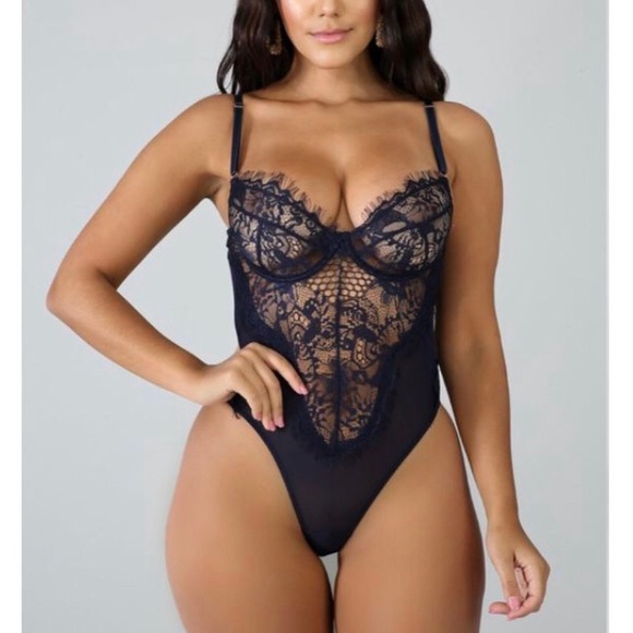 WHITE LACE BODYSUIT - Picture 3 of 4